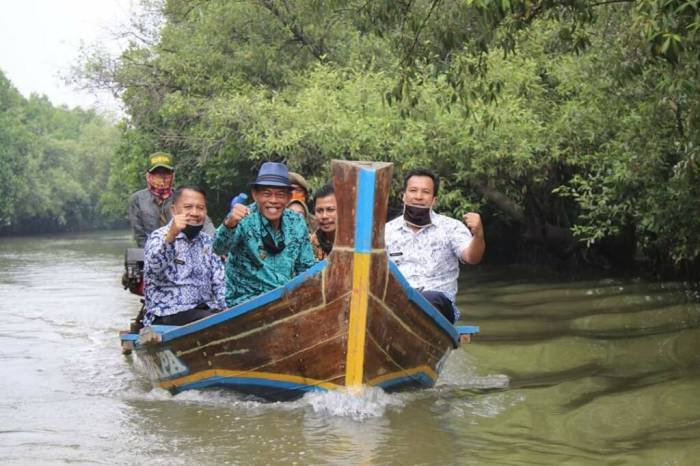 Hutan mangrove Subang